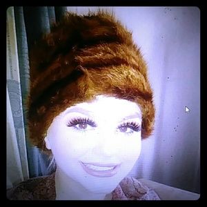 Fox Fur women hat made in Kashmiri